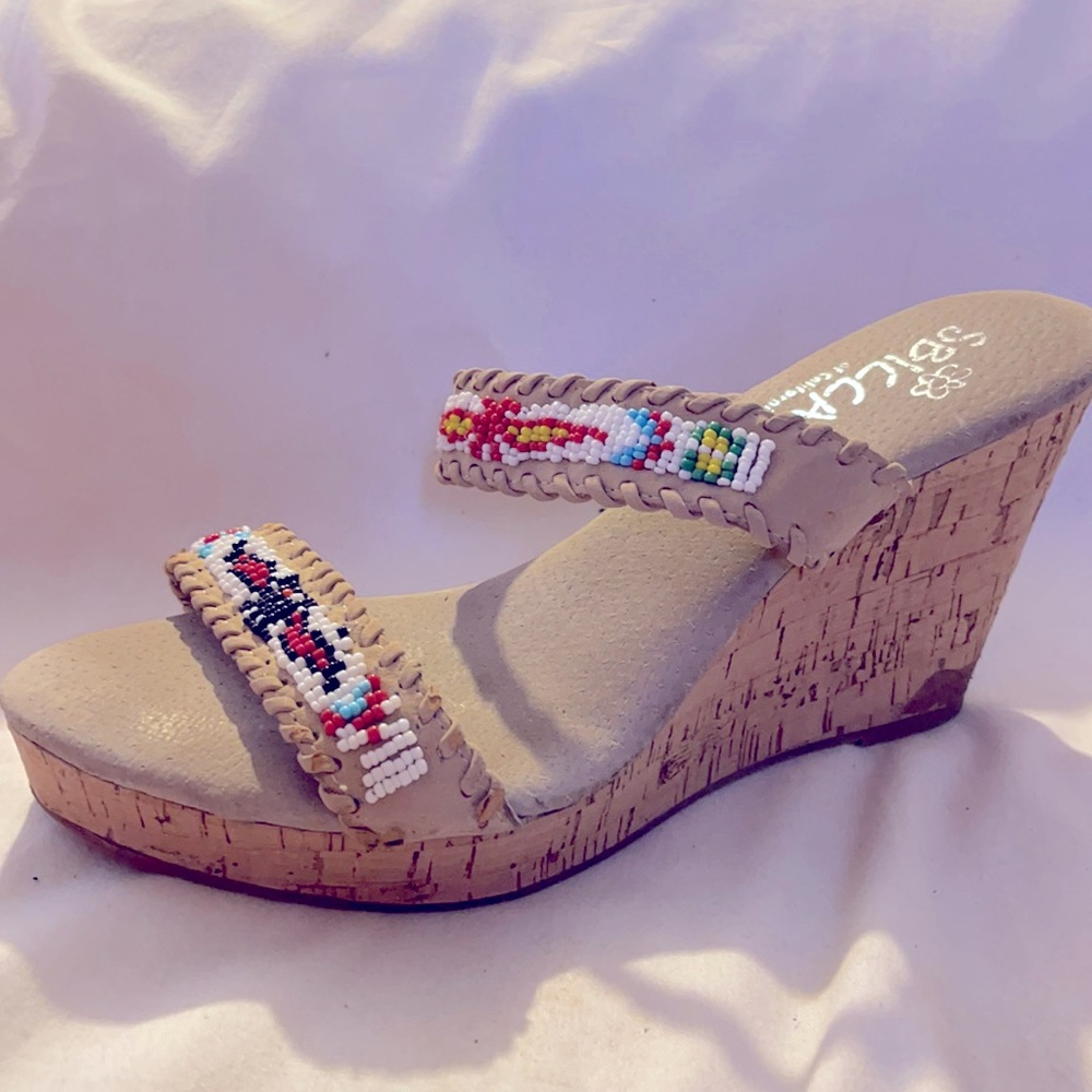 Tan beaded Sbicca wedges
